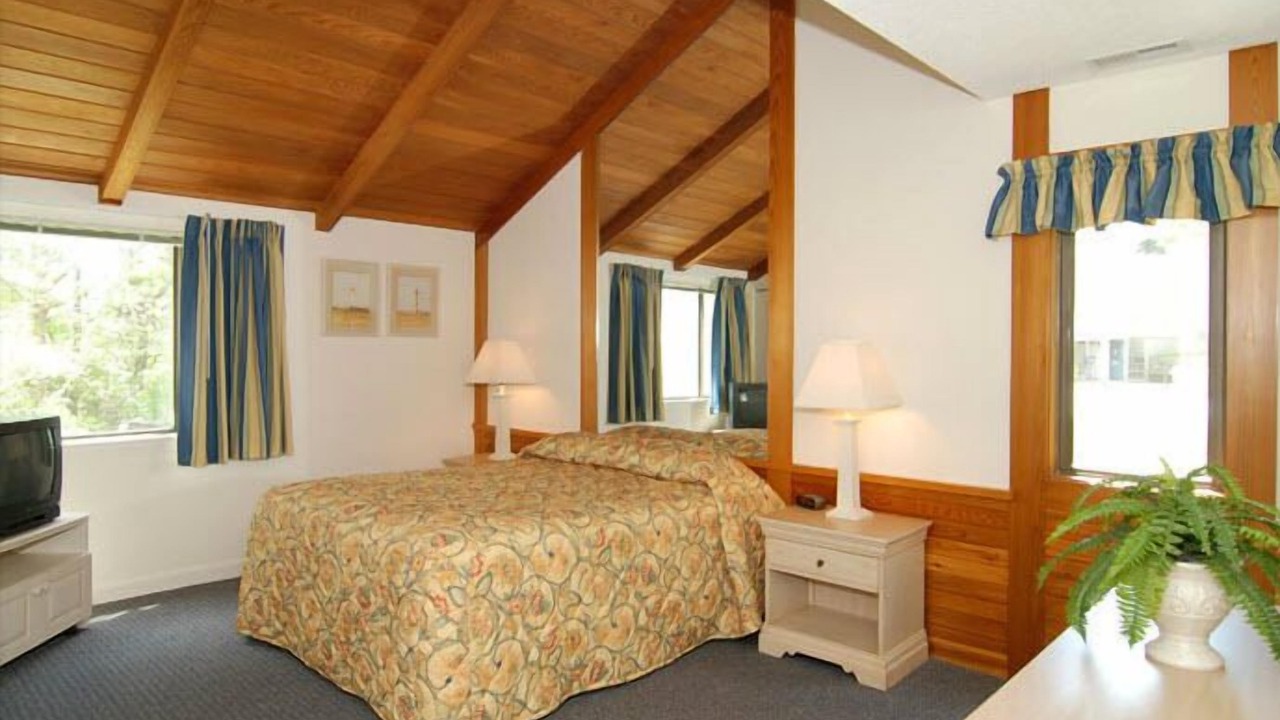 Photo of Bedroom in Mashpee