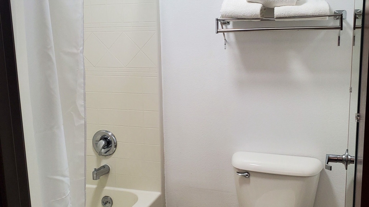 Photo of Bathroom in Omak