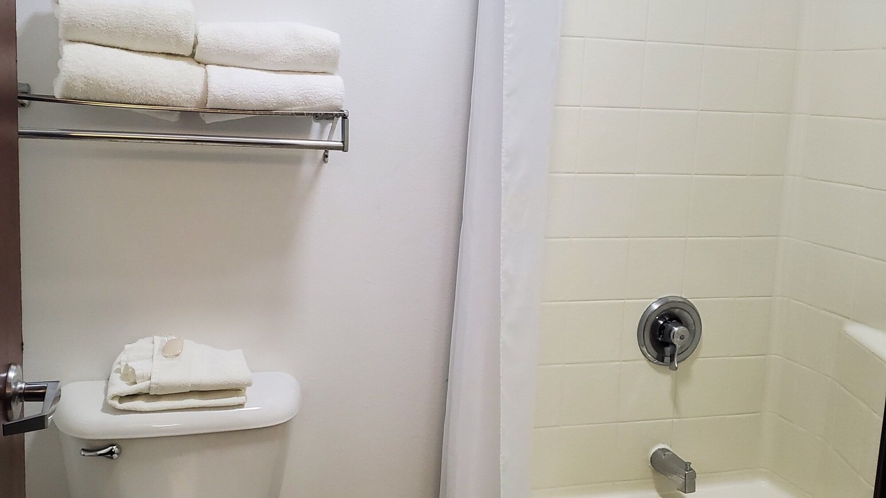 Photo of Bathroom in Omak