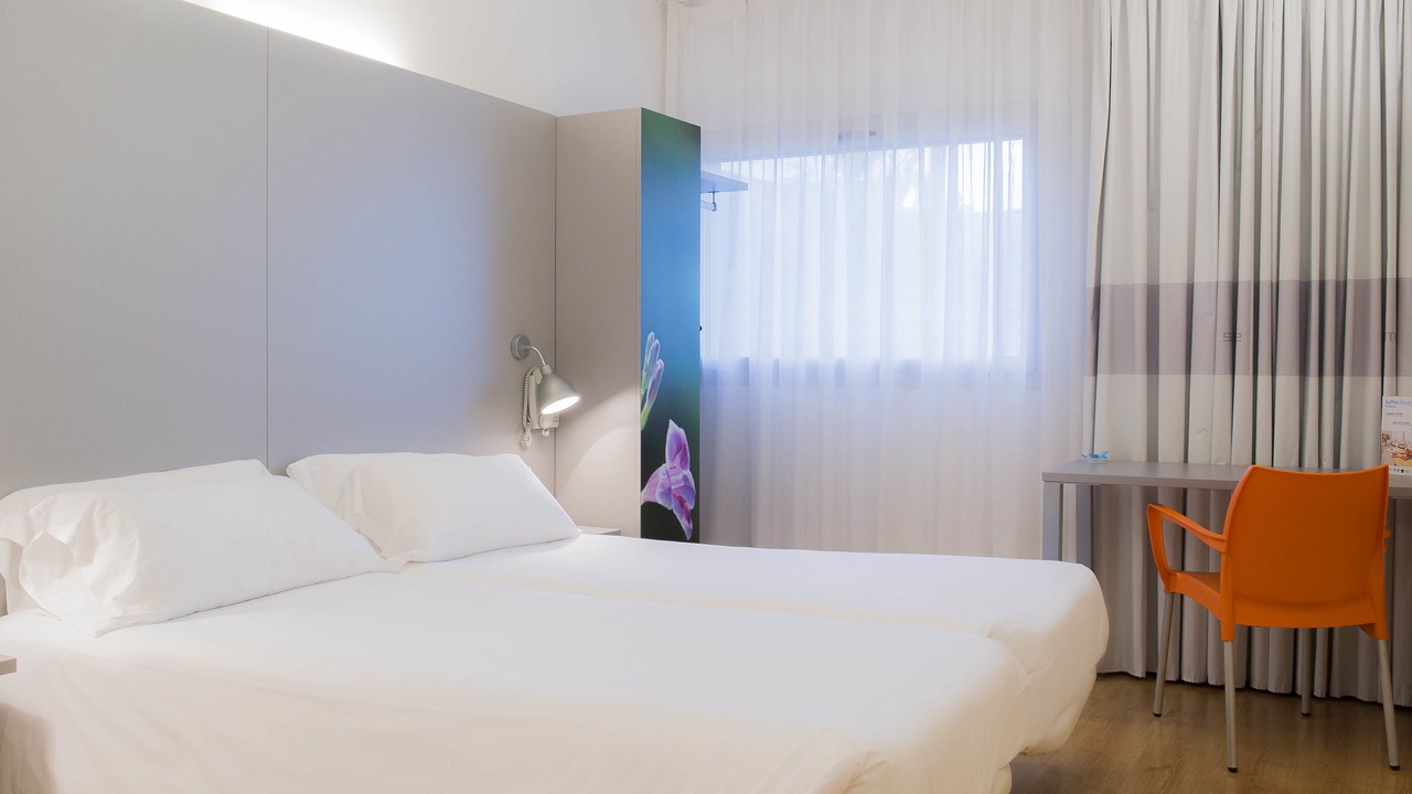 Photo of Bedroom in Salt