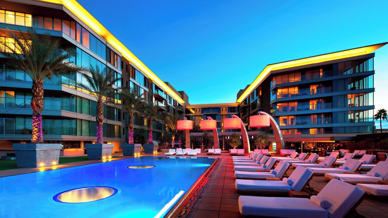 Photo of Outdoor in Entertainment District