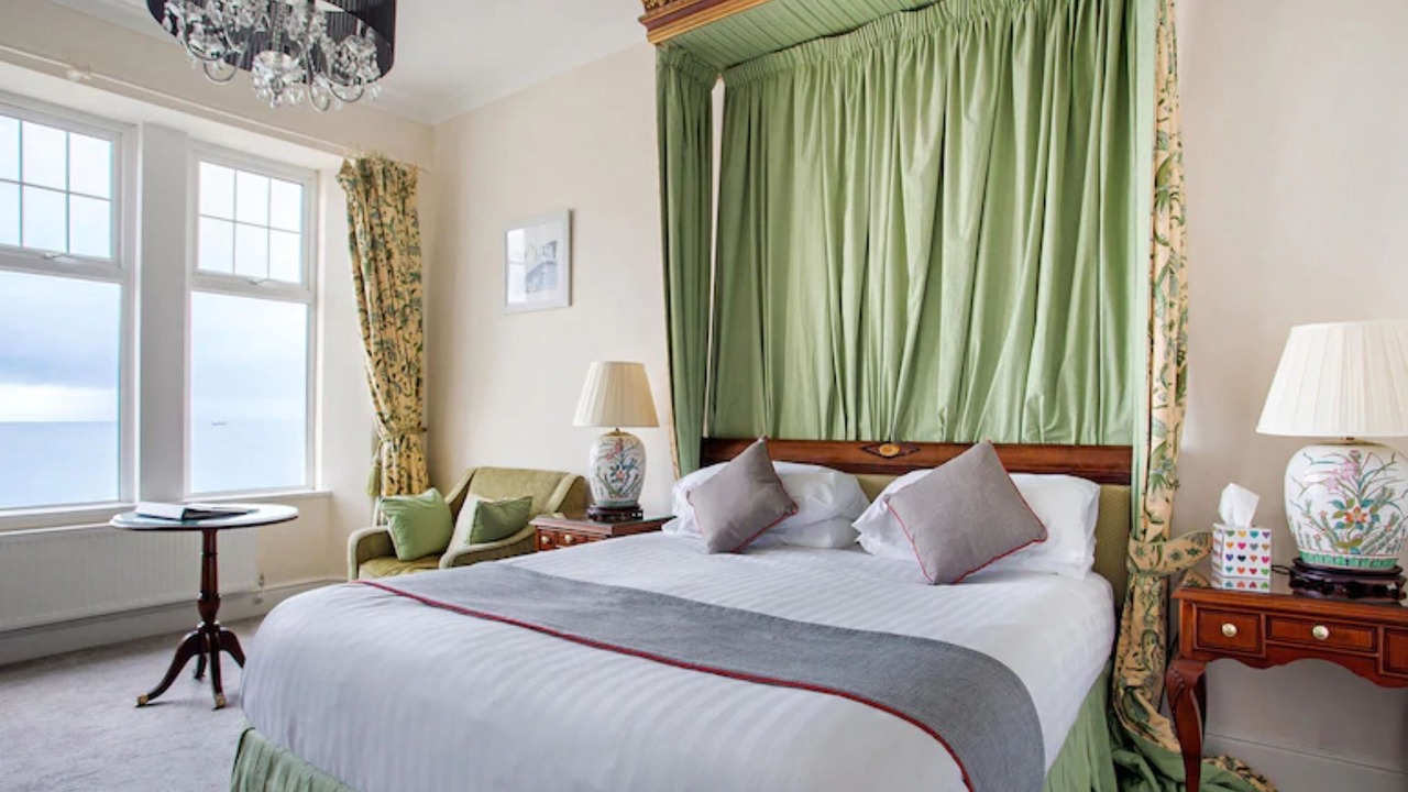 Photo of Bedroom in Maenporth