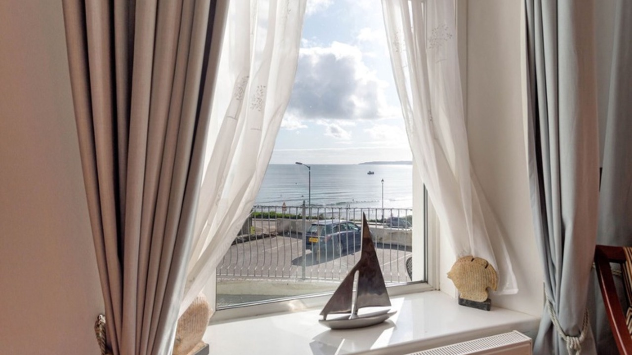 Photo of Bedroom in Maenporth