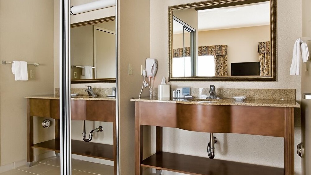 Photo of Bathroom in Pittsburg