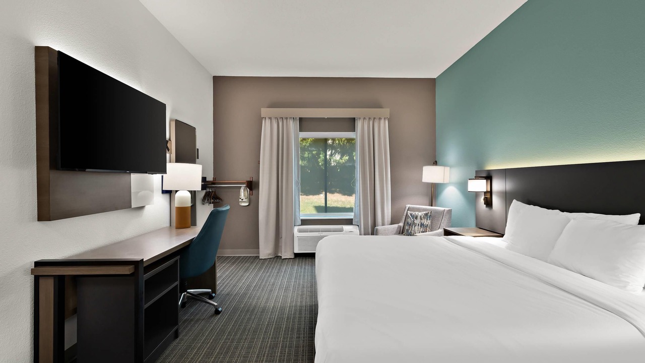 Photo of Bedroom in Ashley Oaks