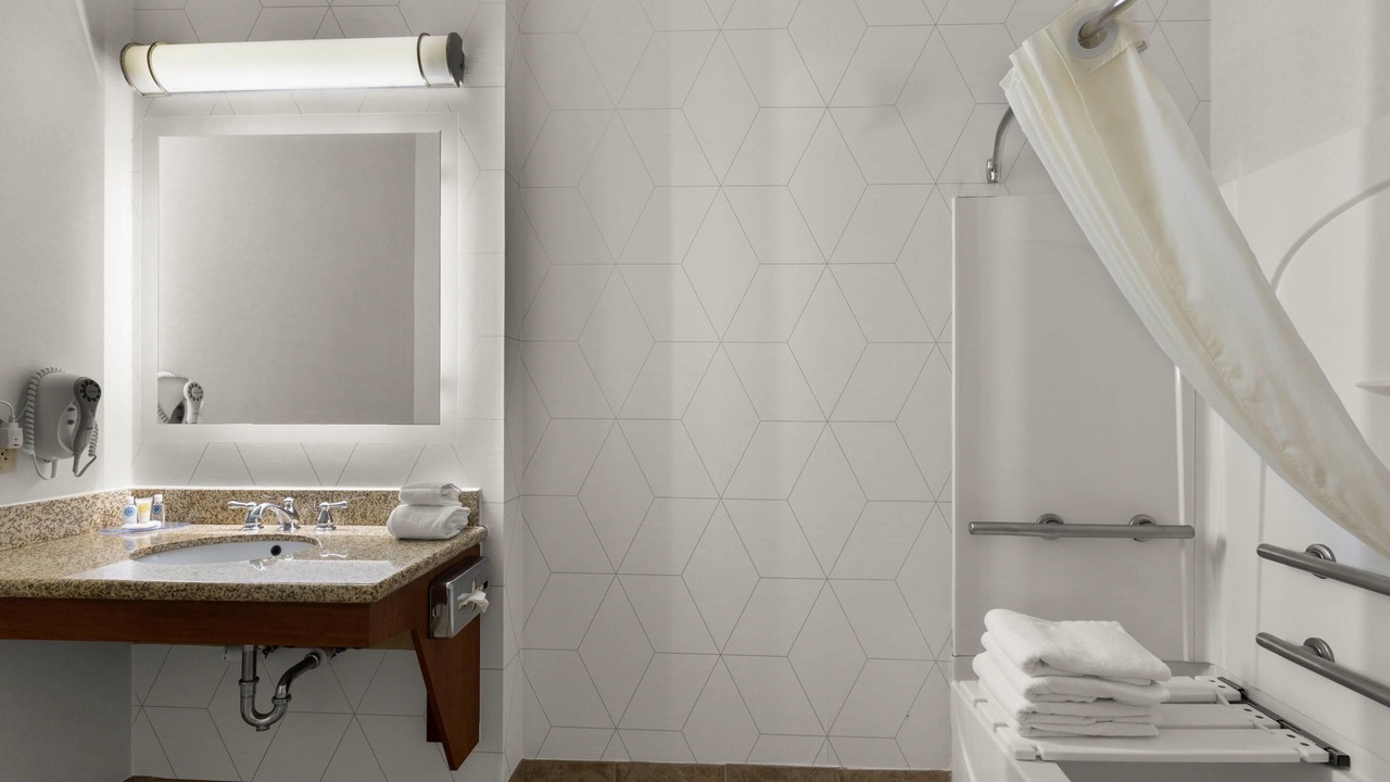 Photo of Bedroom in Ashley Oaks