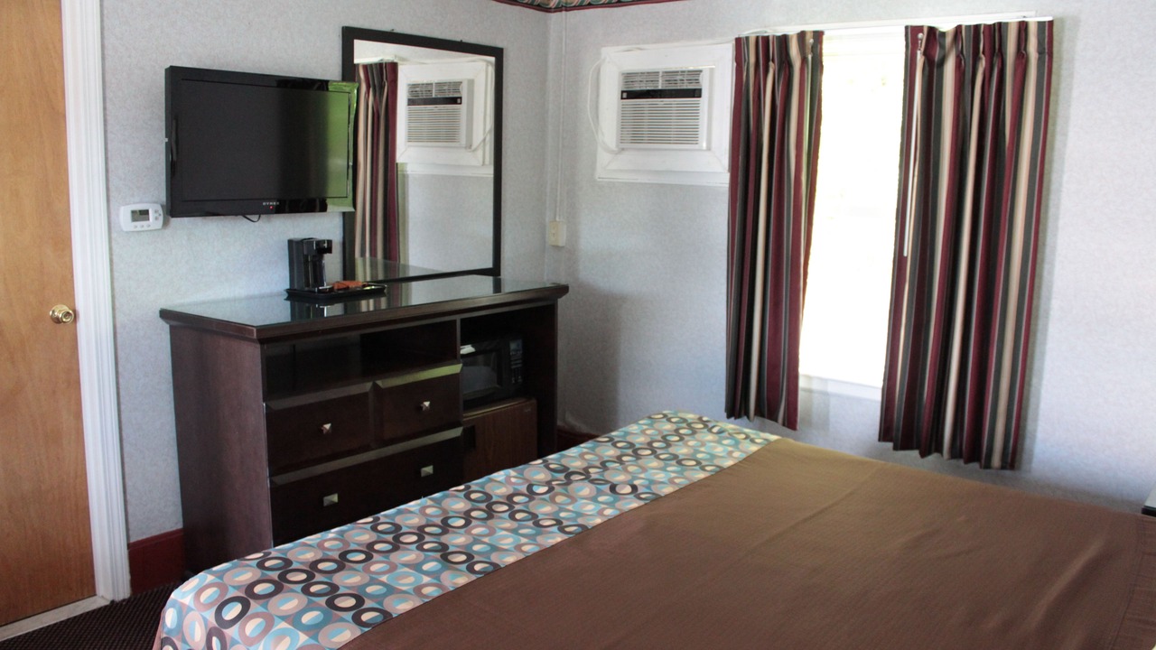 Photo of Bedroom in Lenox