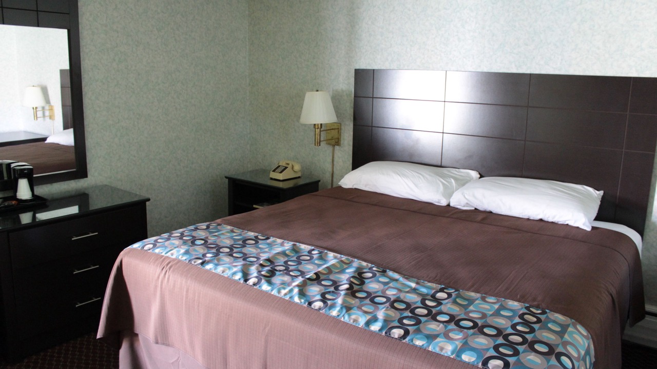 Photo of Bedroom in Lenox