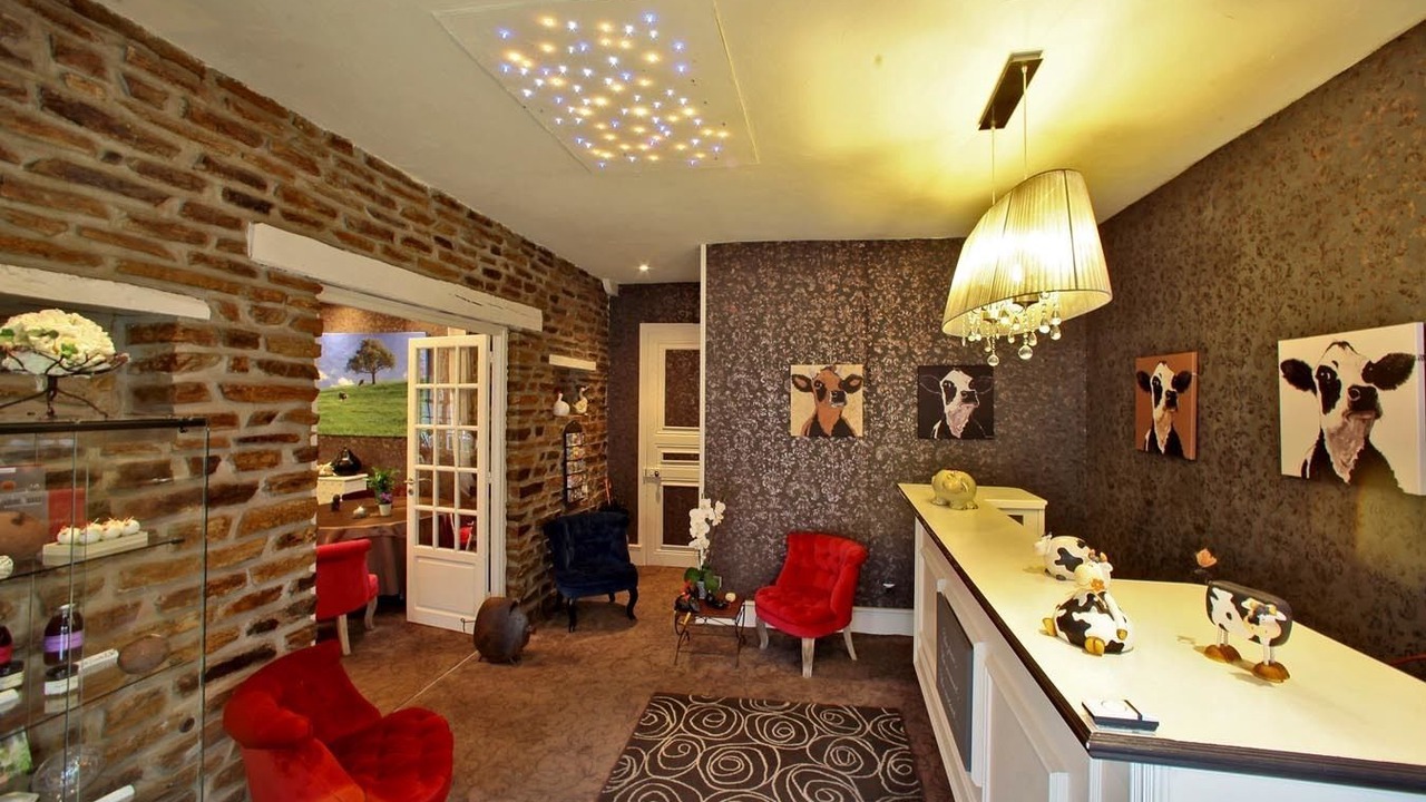 Photo of Others in Saint-Saud-Lacoussiere