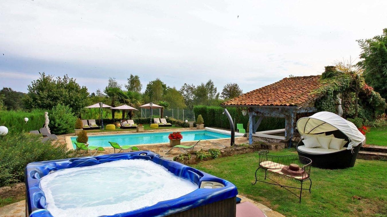 Photo of Outdoor in Saint-Saud-Lacoussiere