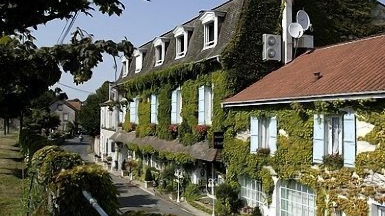 Photo of Outdoor in Saint-Saud-Lacoussiere