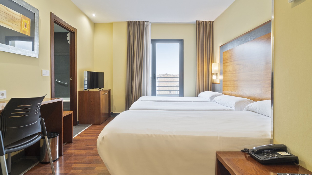 Photo of Bedroom in Logrono Historic Centre