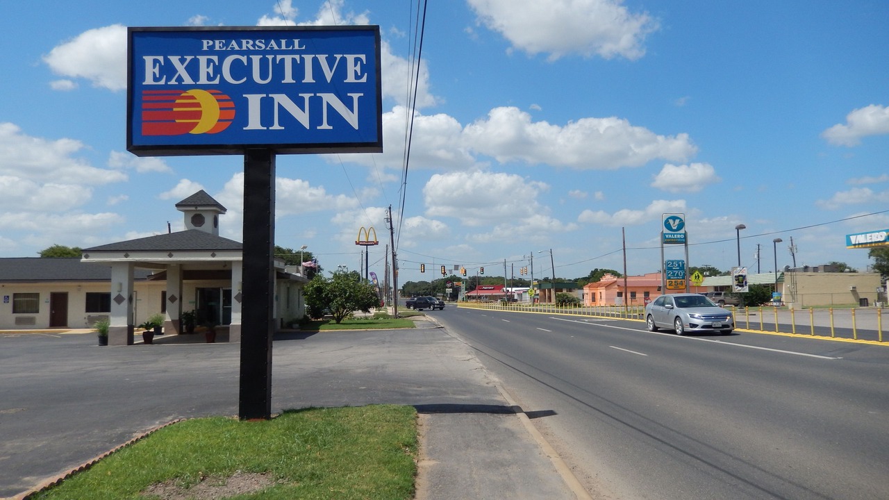 Photo of Others in Pearsall