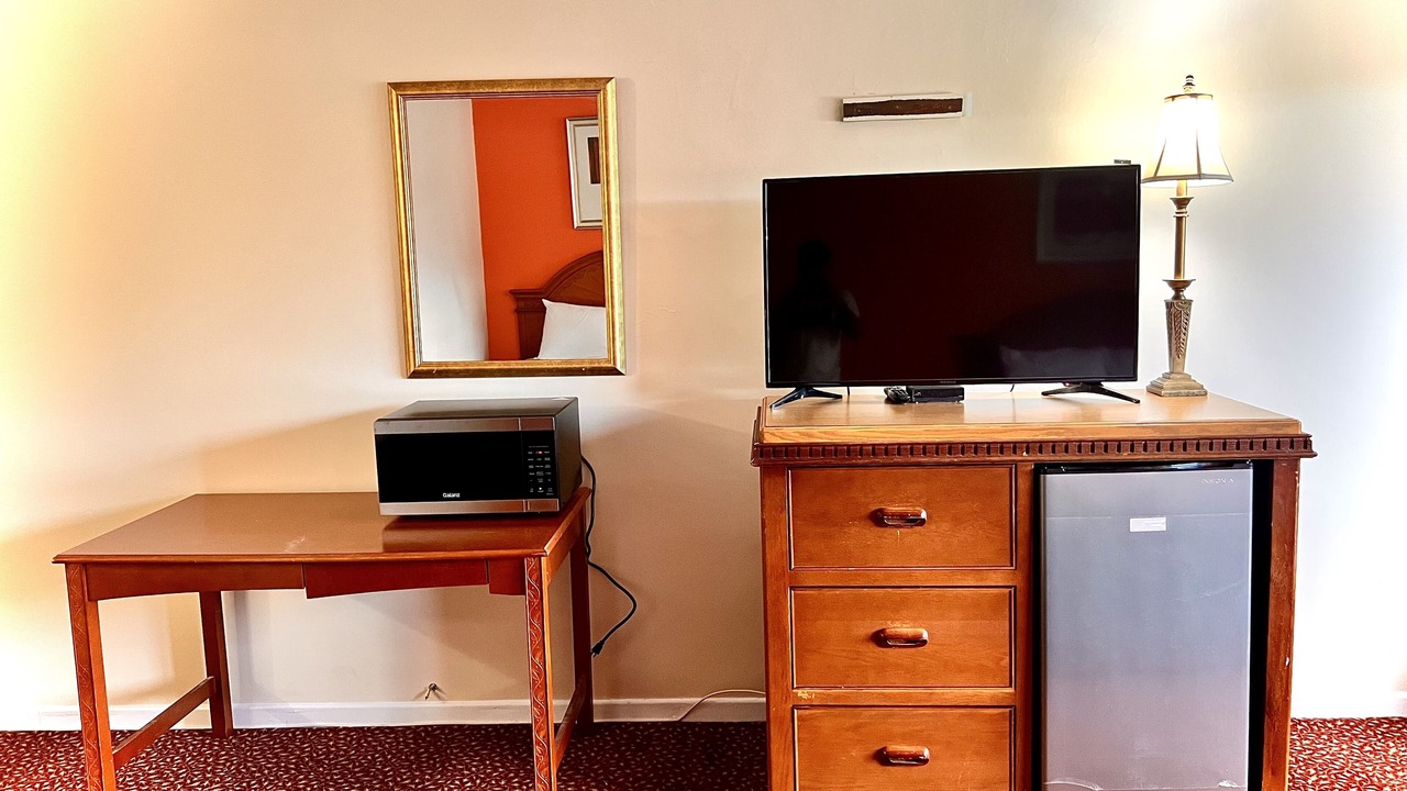 Photo of Bedroom in Lively
