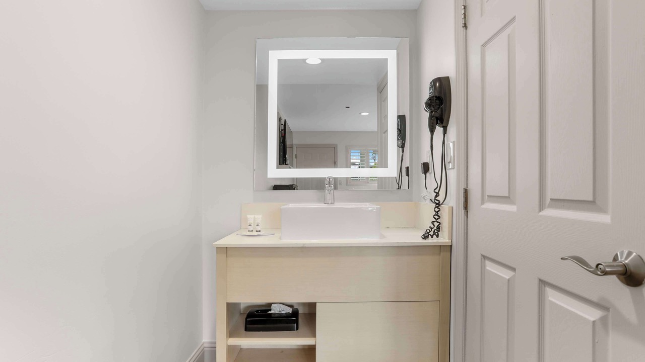 Photo of Bathroom in Central Berkeley