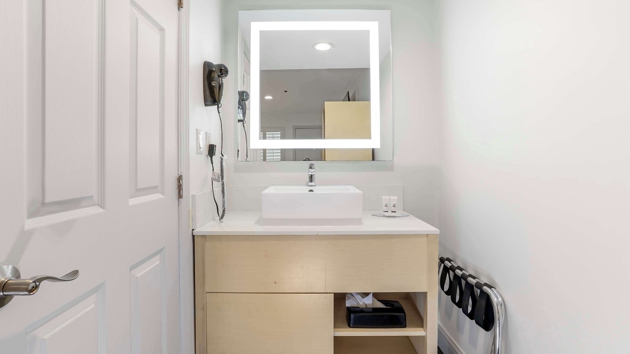 Photo of Bathroom in Central Berkeley
