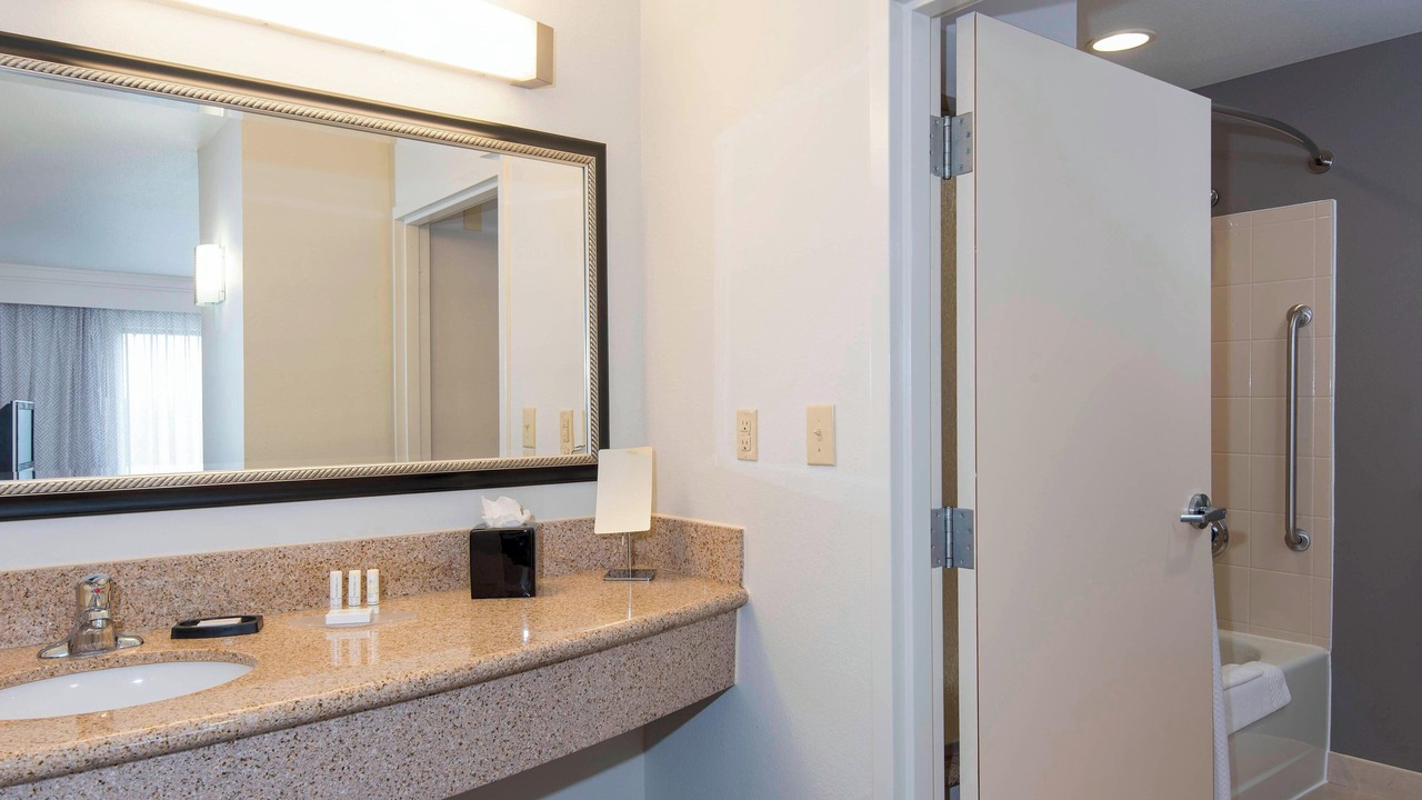 Photo of Bathroom in Far North Central