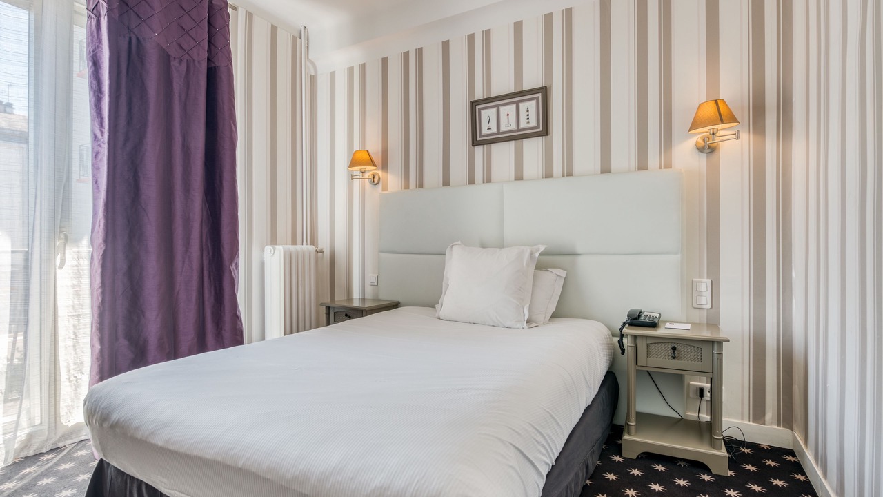 Photo of Bedroom in Saint-Nazaire