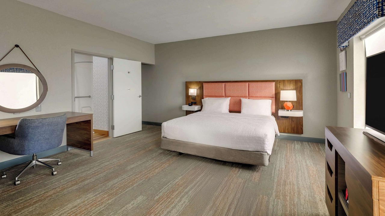 Photo of Bedroom in Glen Carbon