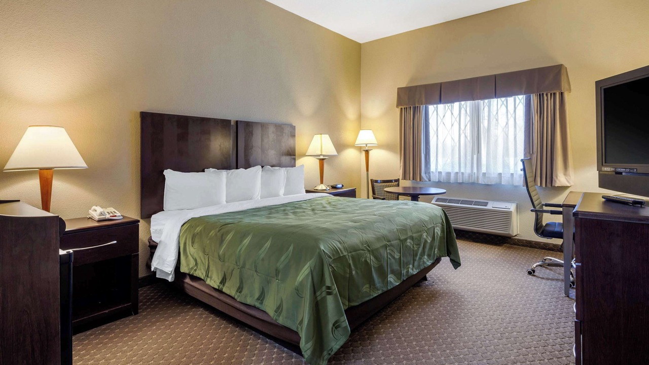 Photo of Bedroom in Smyrna