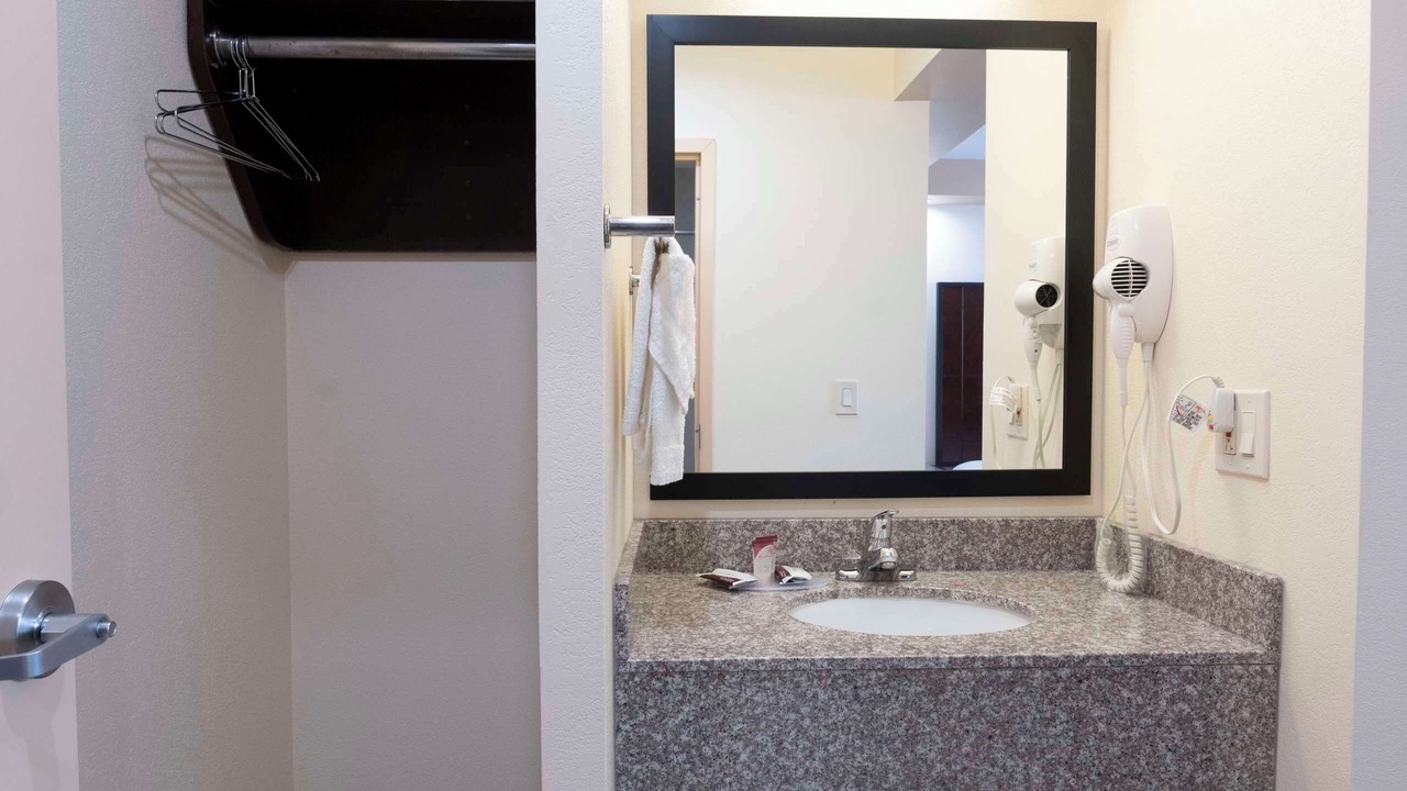 Photo of Bathroom in Hopelawn