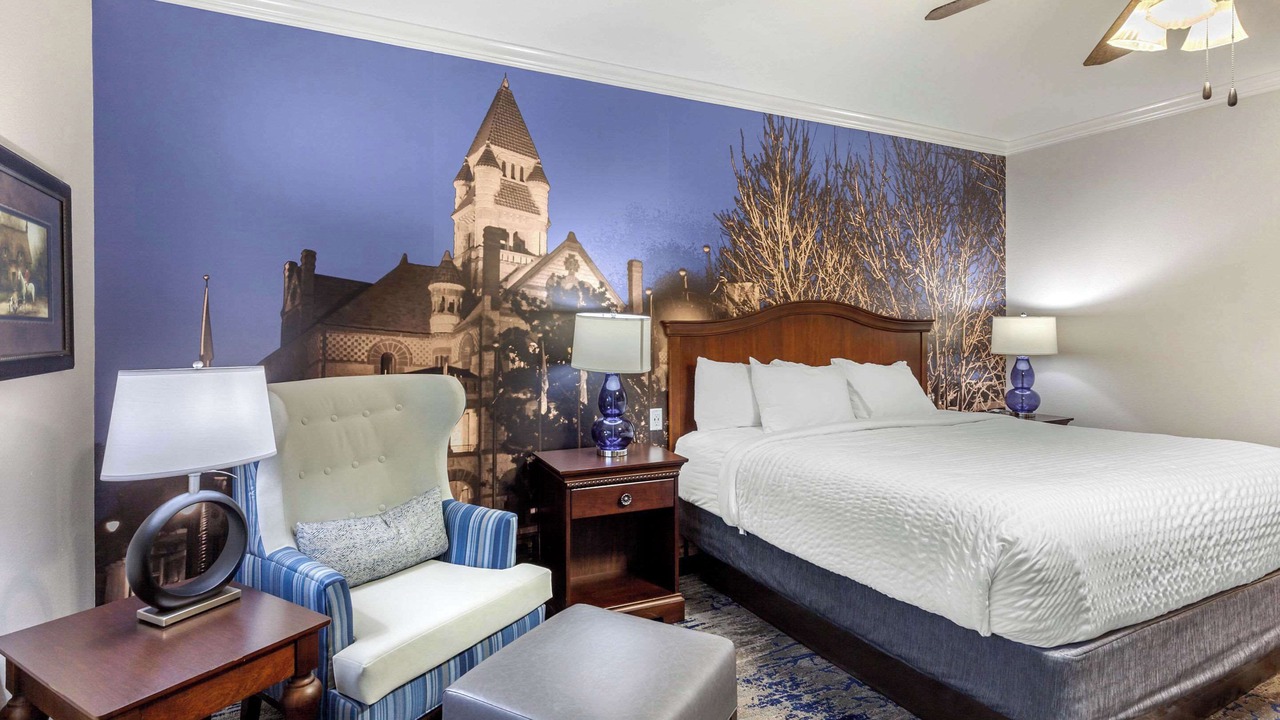 Photo of Bedroom in Sulphur Springs