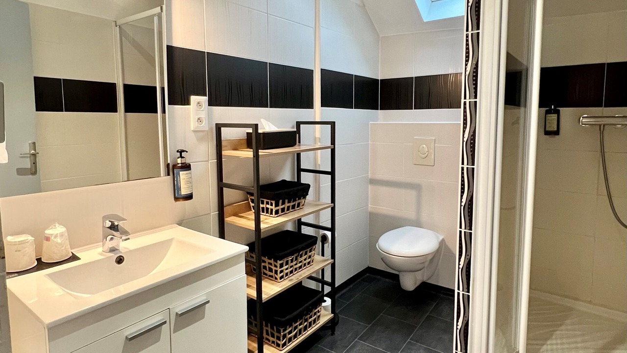 Photo of Bathroom in Loches