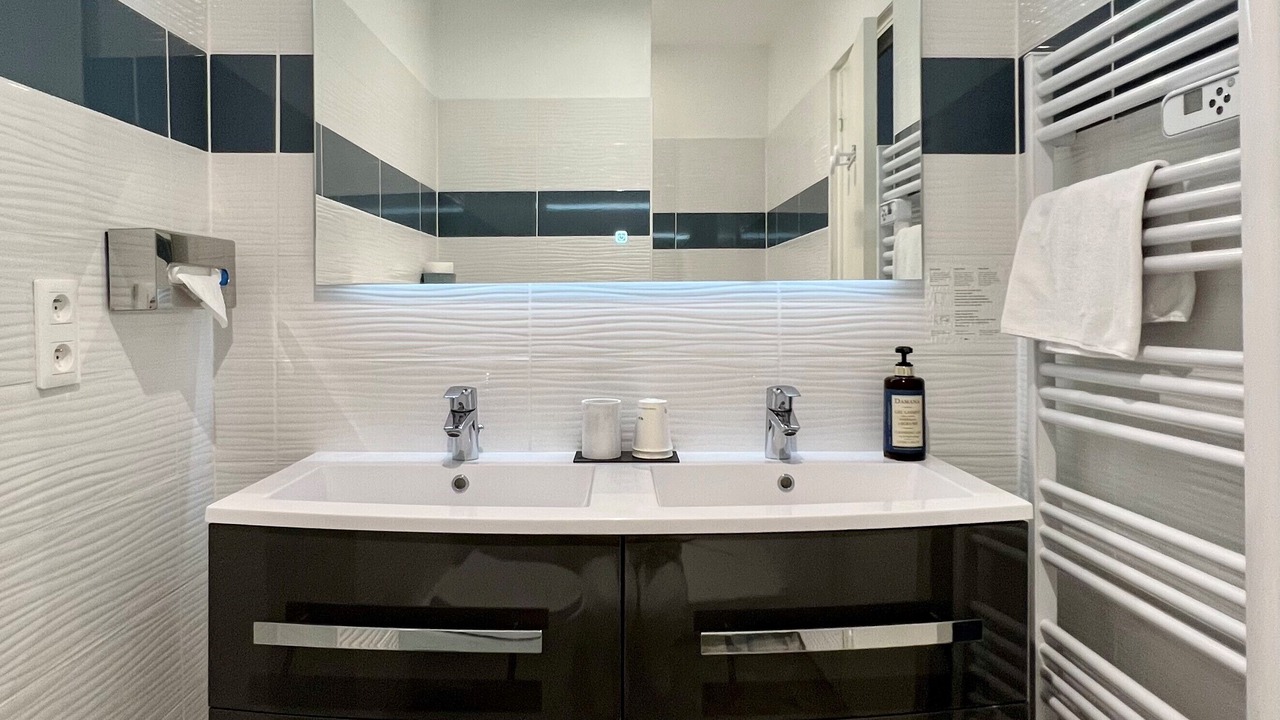 Photo of Bathroom in Loches