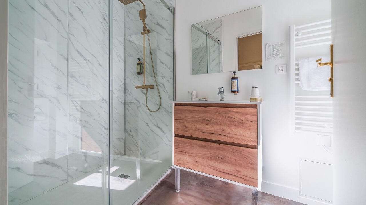 Photo of Bathroom in Loches