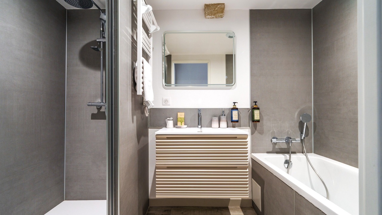 Photo of Bathroom in Loches