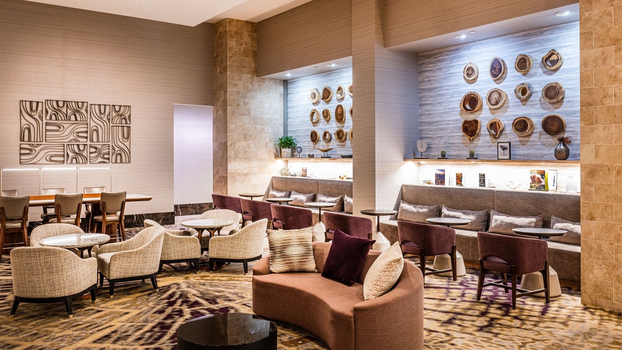 Photo of Others in Lombard