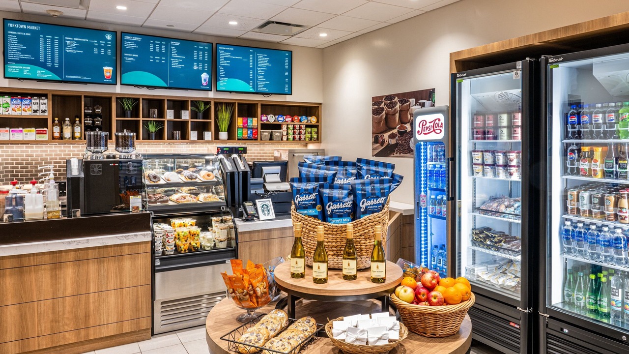 Photo of Others in Lombard