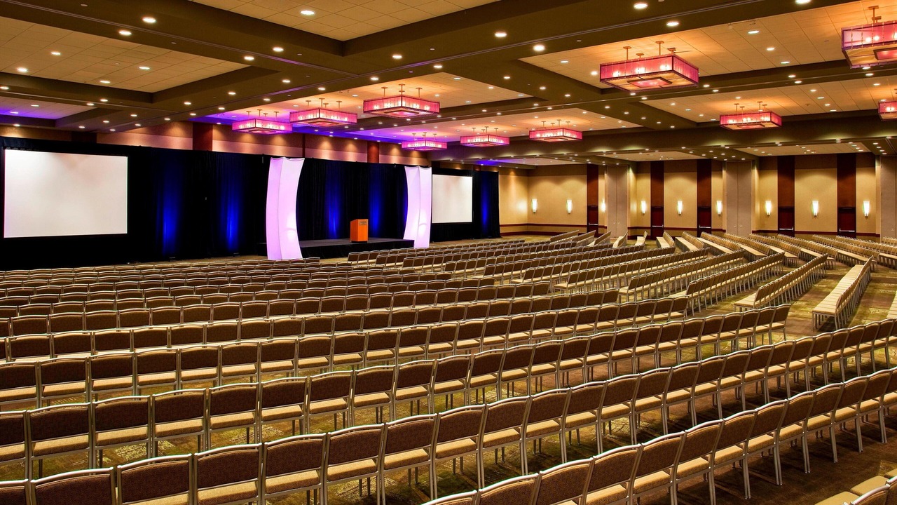 Photo of Others in Lombard