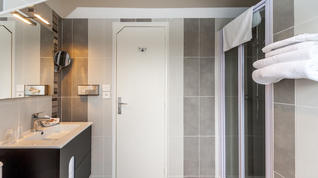 Photo of Bathroom in Mezangers