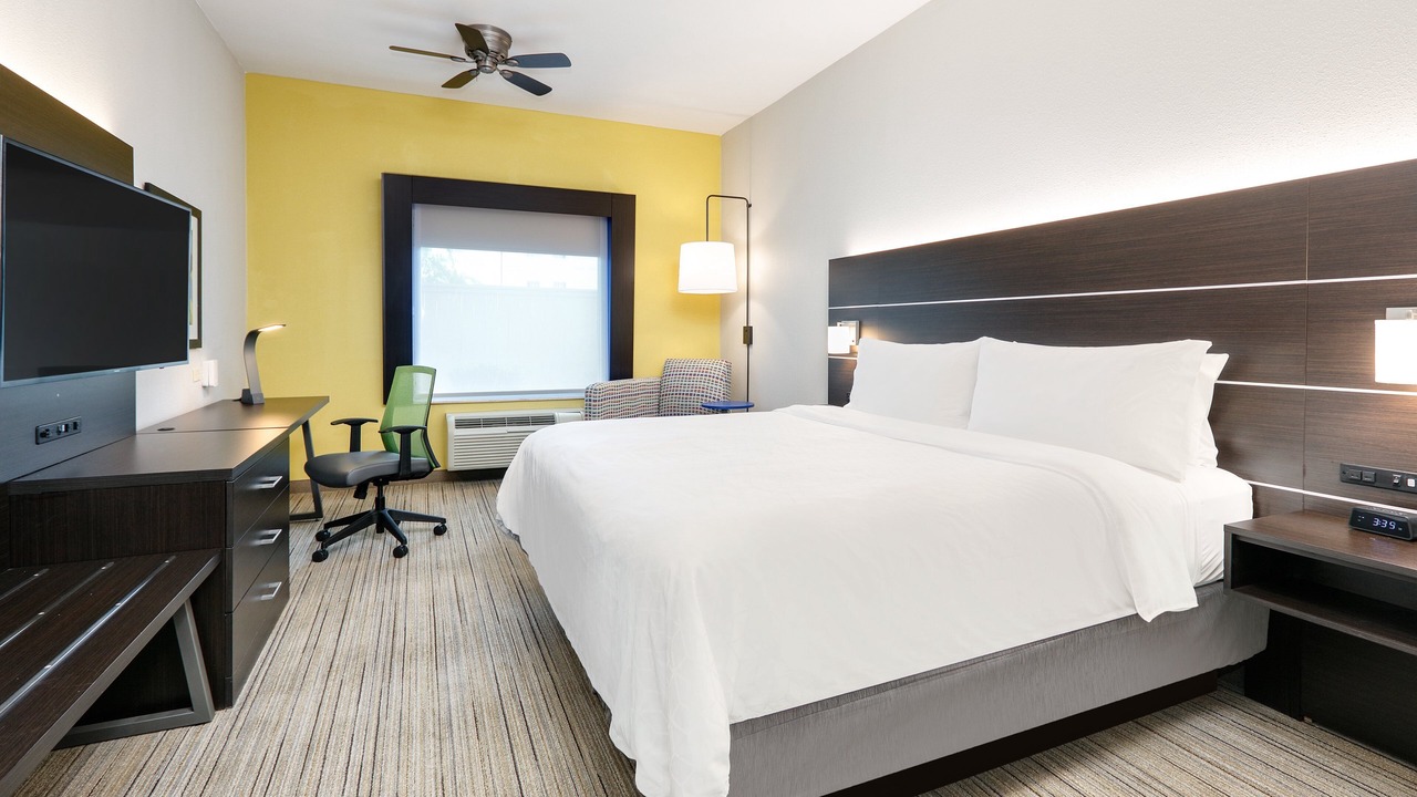 Photo of Bedroom in Cleburne