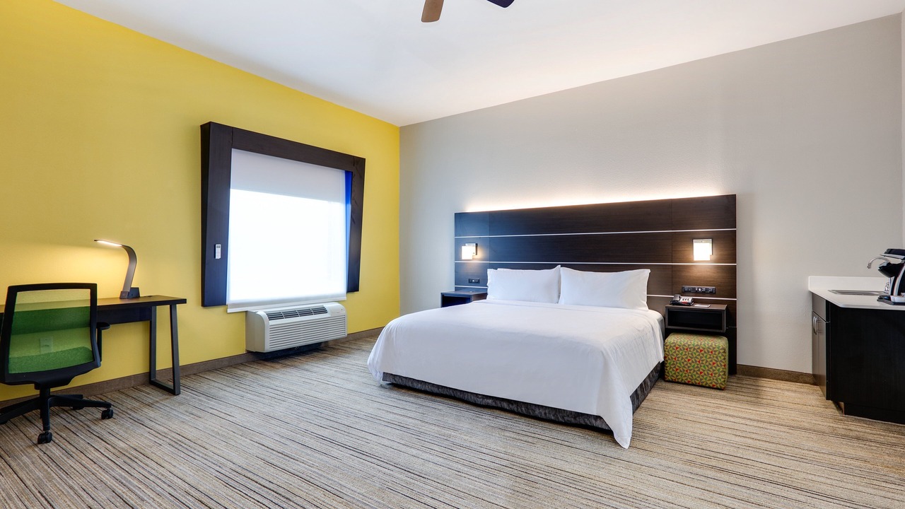 Photo of Bedroom in Cleburne