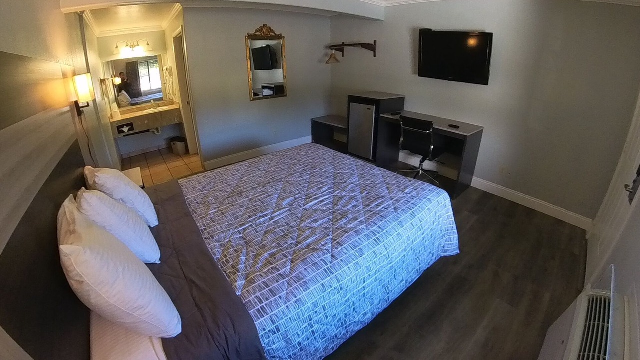 Photo of Bedroom in Monterey