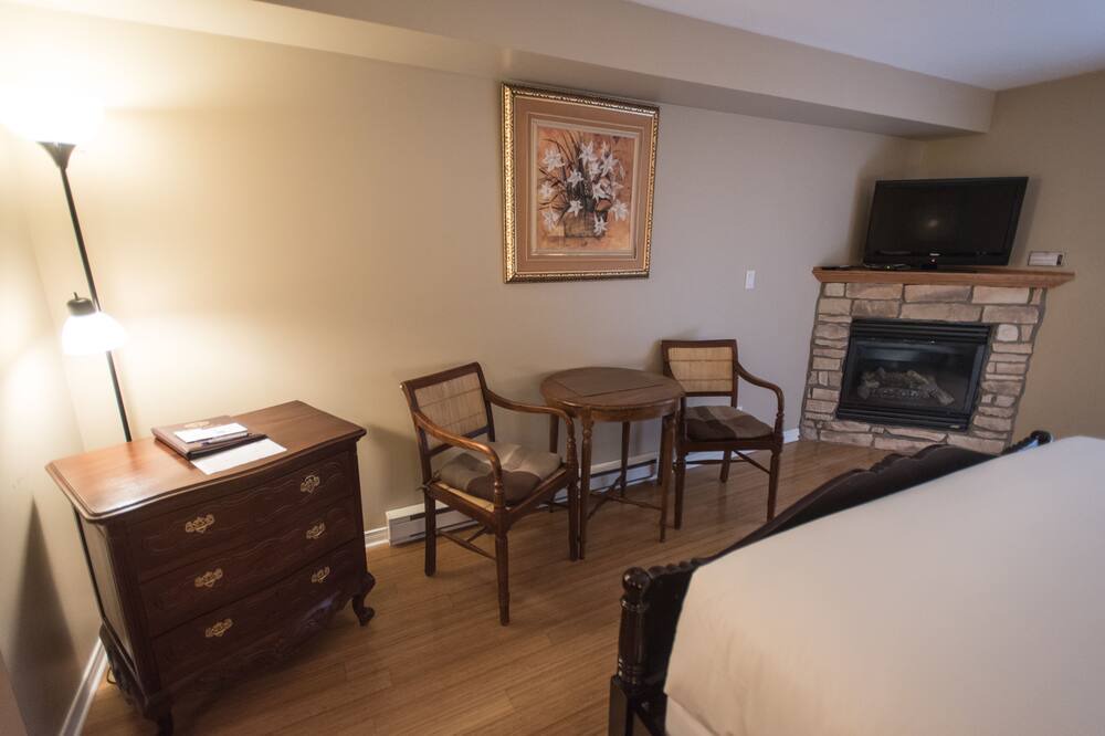 Photo of Livingroom in Piedmont
