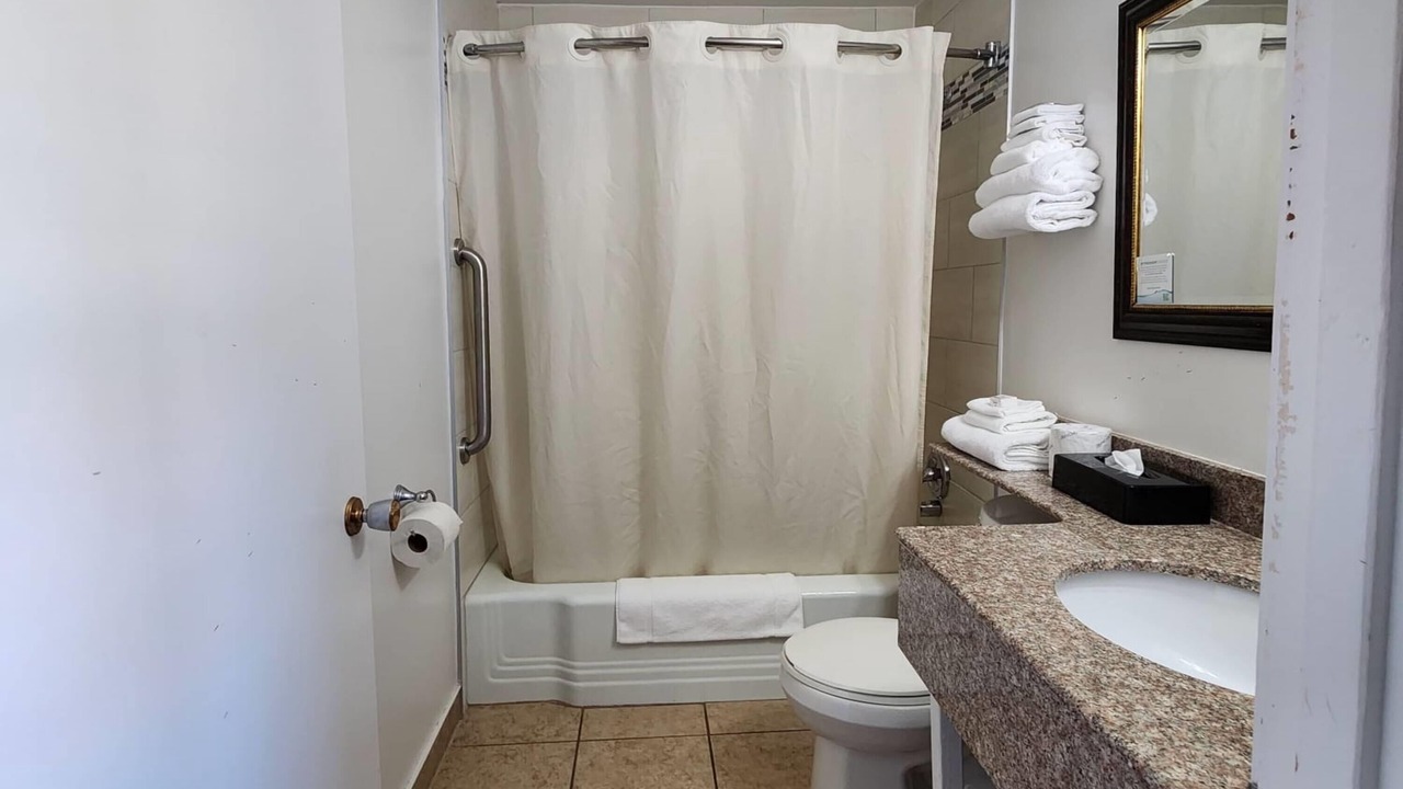 Photo of Bathroom in Laurentian Valley
