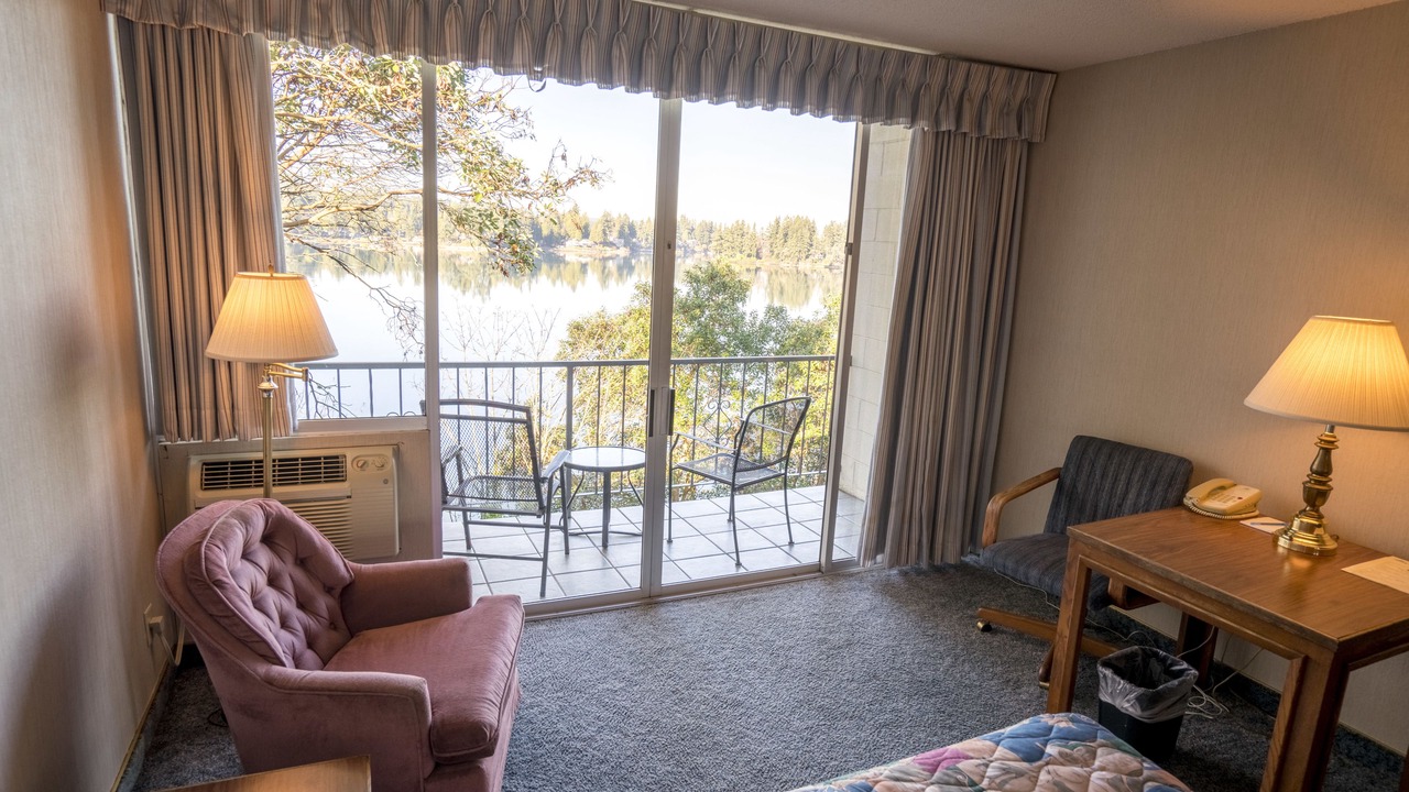 Photo of Livingroom in West Hills