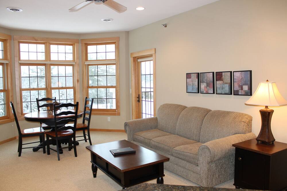 Photo of Livingroom in Three Lakes