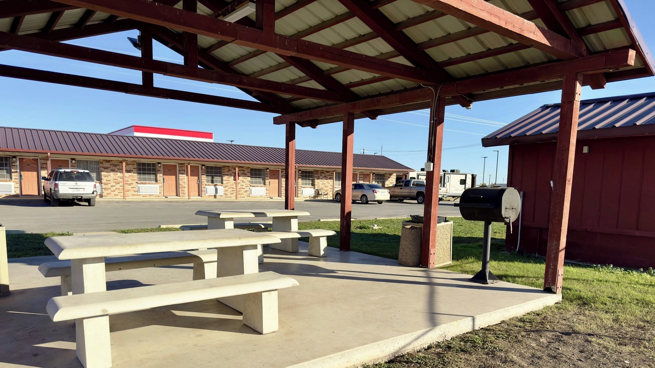 Photo of Outdoor in Hondo