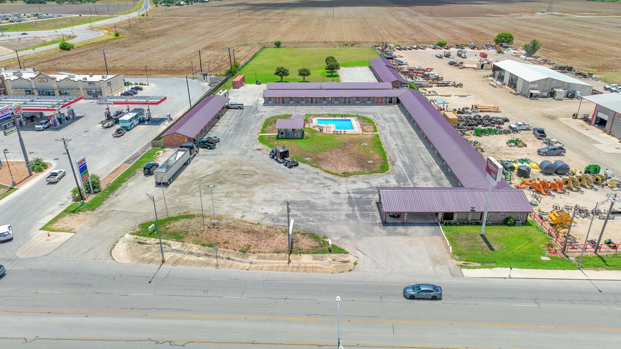 Photo of Outdoor in Hondo
