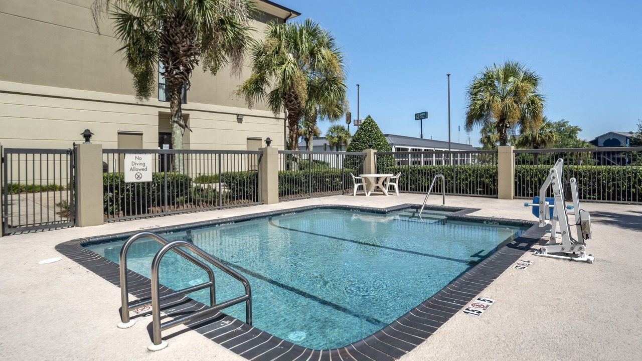 Photo of Outdoor in Tillmans Corner