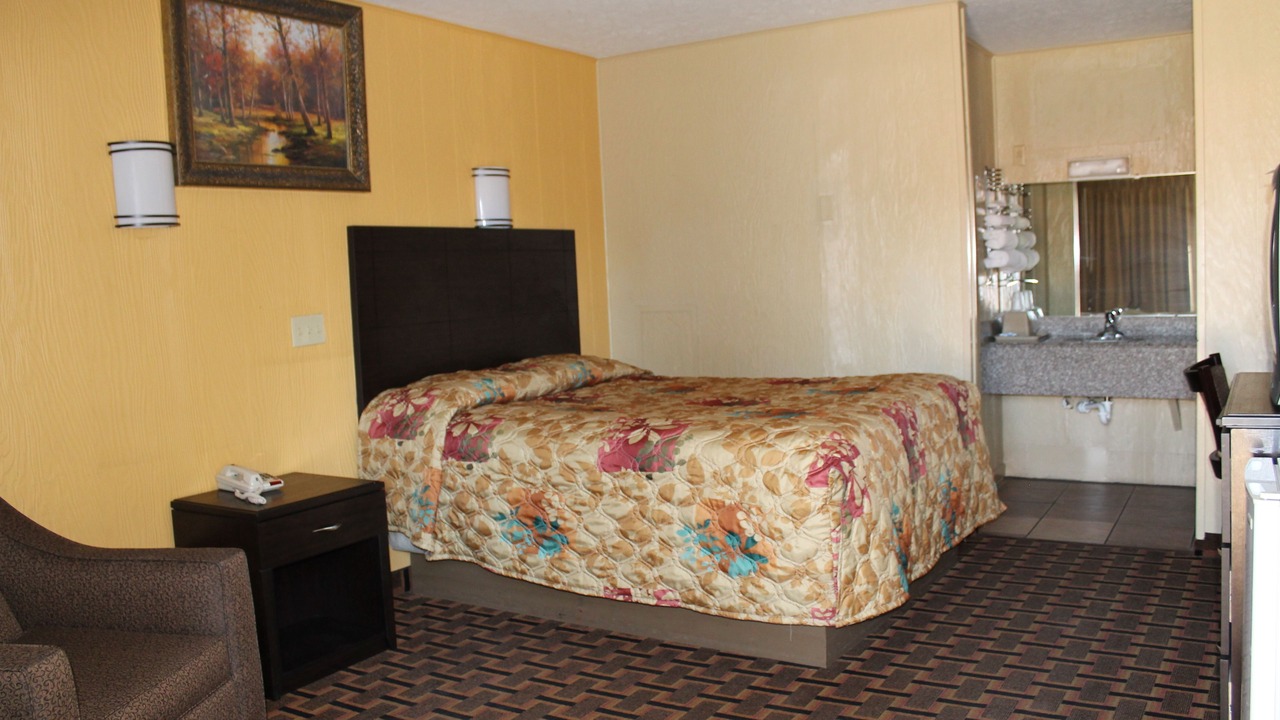 Photo of Bedroom in Broken Bow