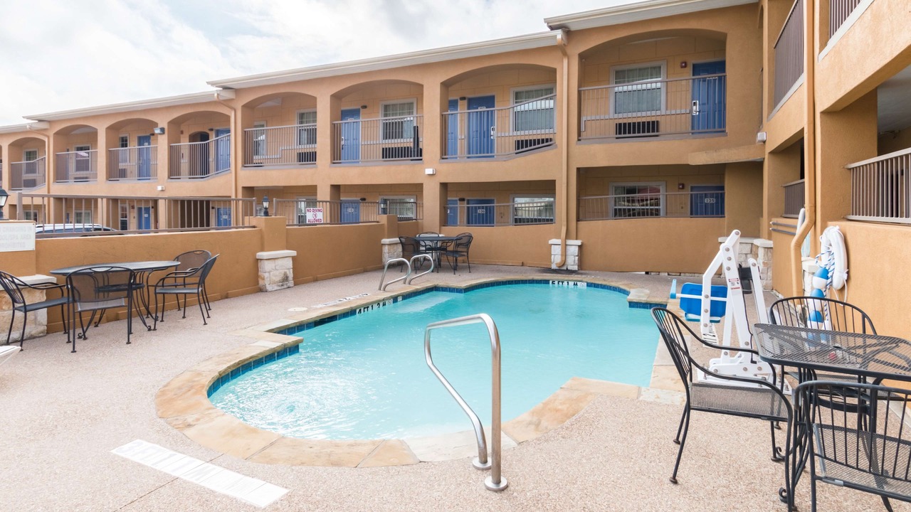 Photo of Outdoor in Alvarado