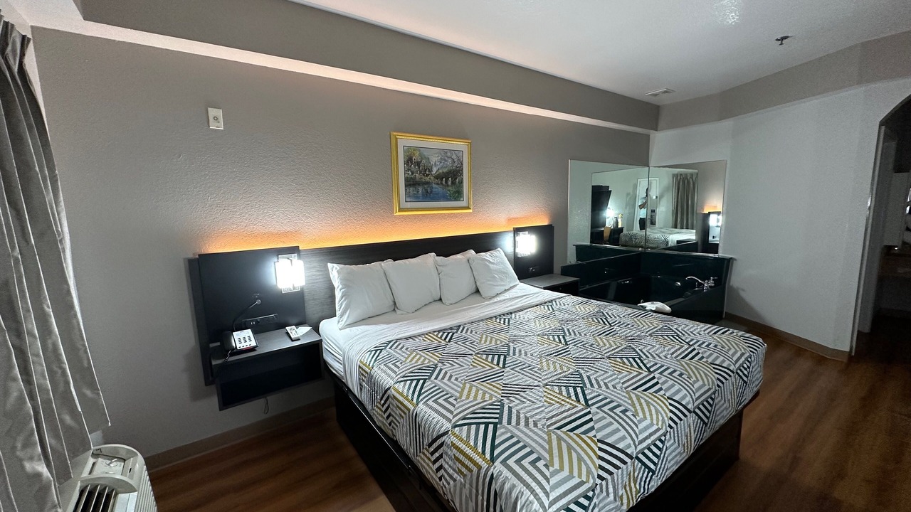 Photo of Bedroom in Alvarado