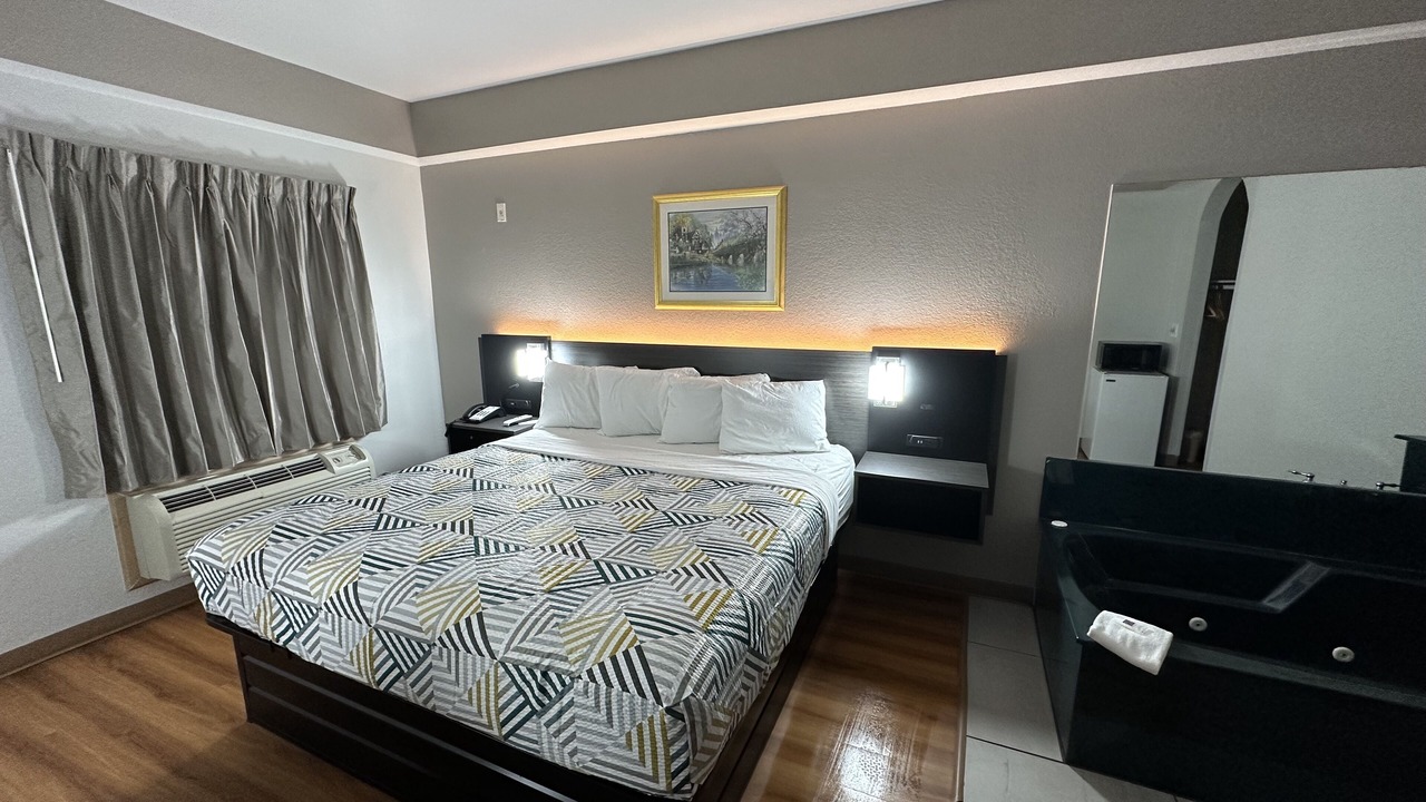 Photo of Bedroom in Alvarado