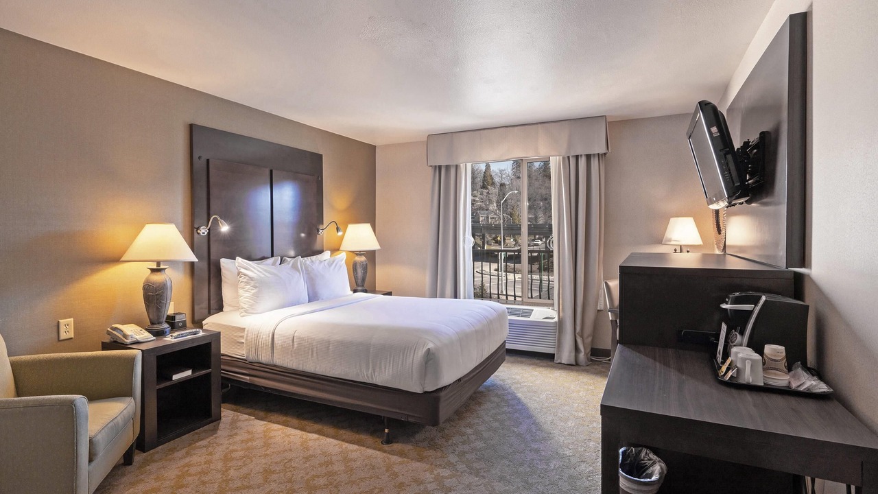 Photo of Bedroom in Grass Valley