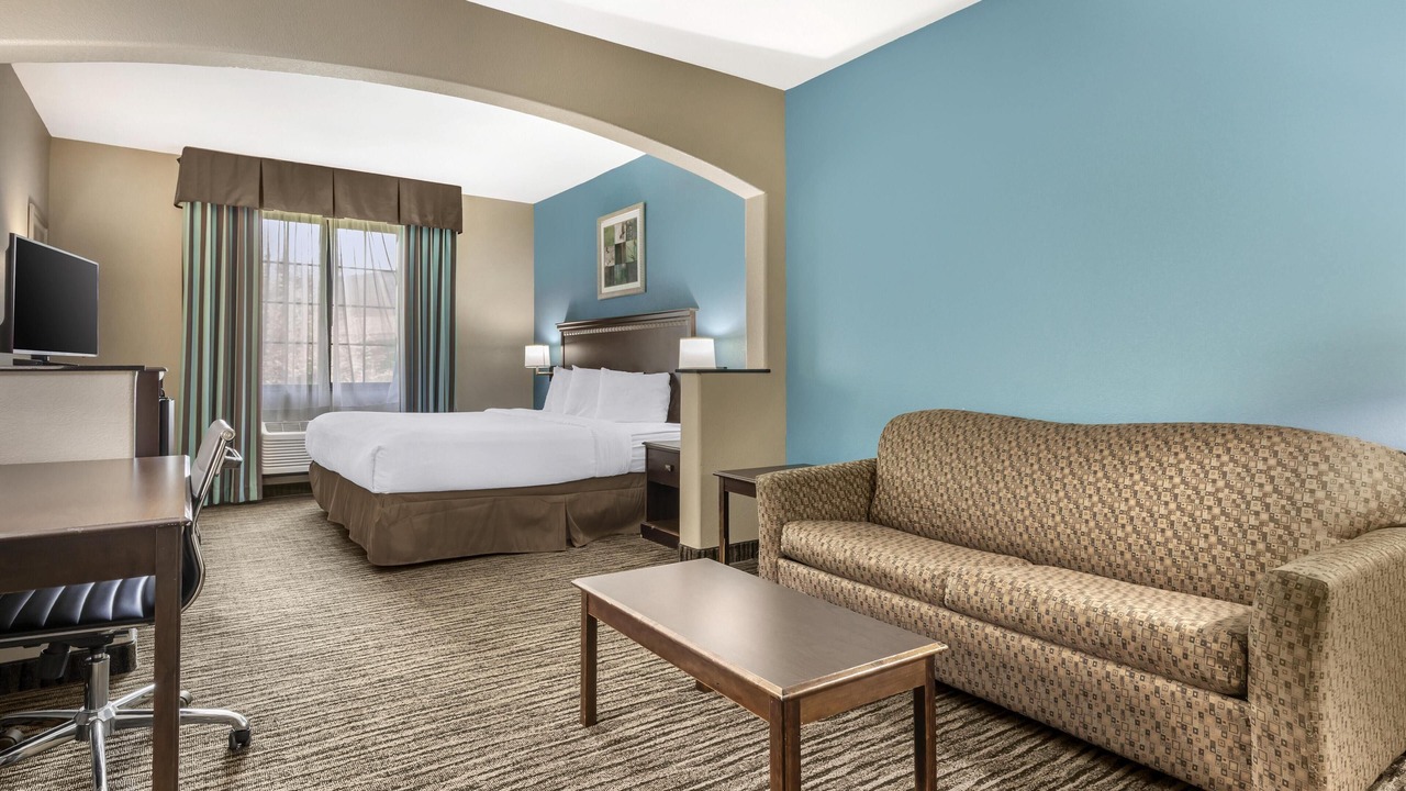 Photo of Bedroom in Mineola